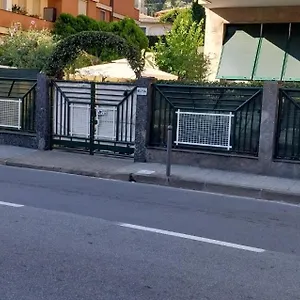 https://nel-giardino-di-carla.hotelitalianriviera.com