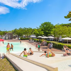 3* Kompleks wypoczynkowy Pineta Sul Mare Village